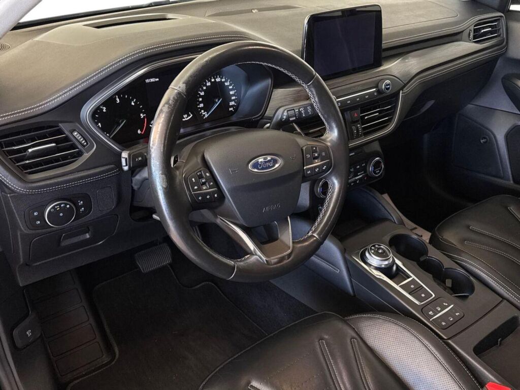 Ford Focus 2019 Musta