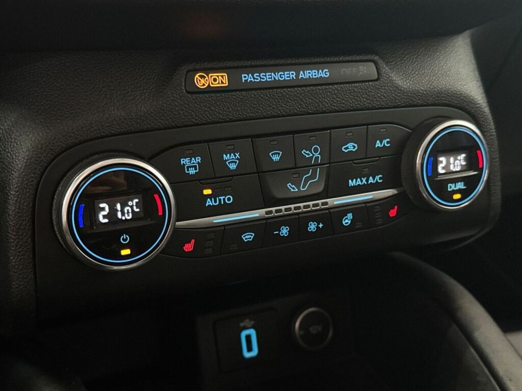 Ford Focus 2019 Musta