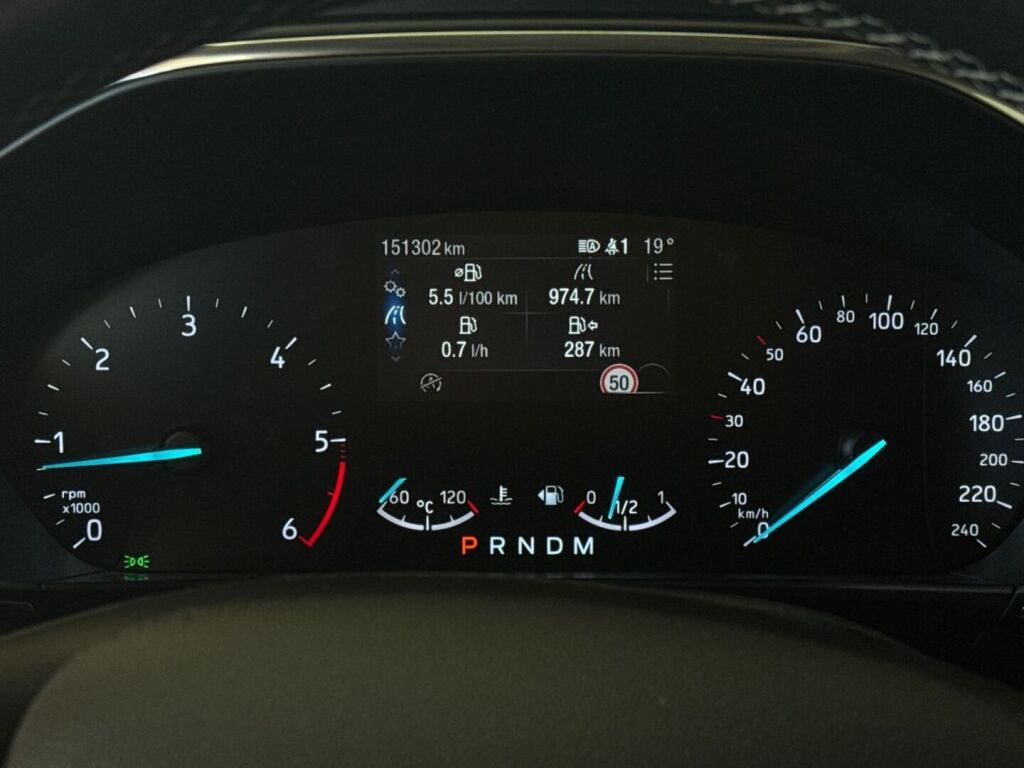 Ford Focus 2019 Musta