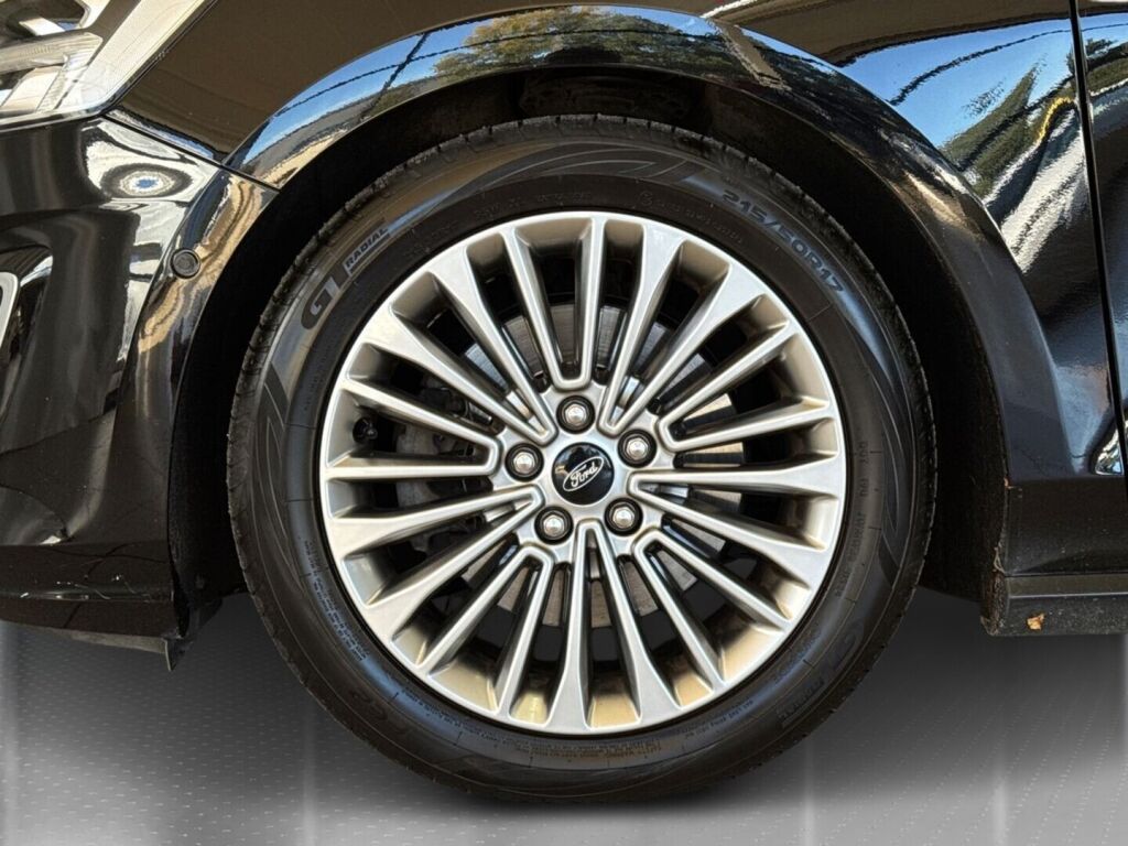 Ford Focus 2019 Musta