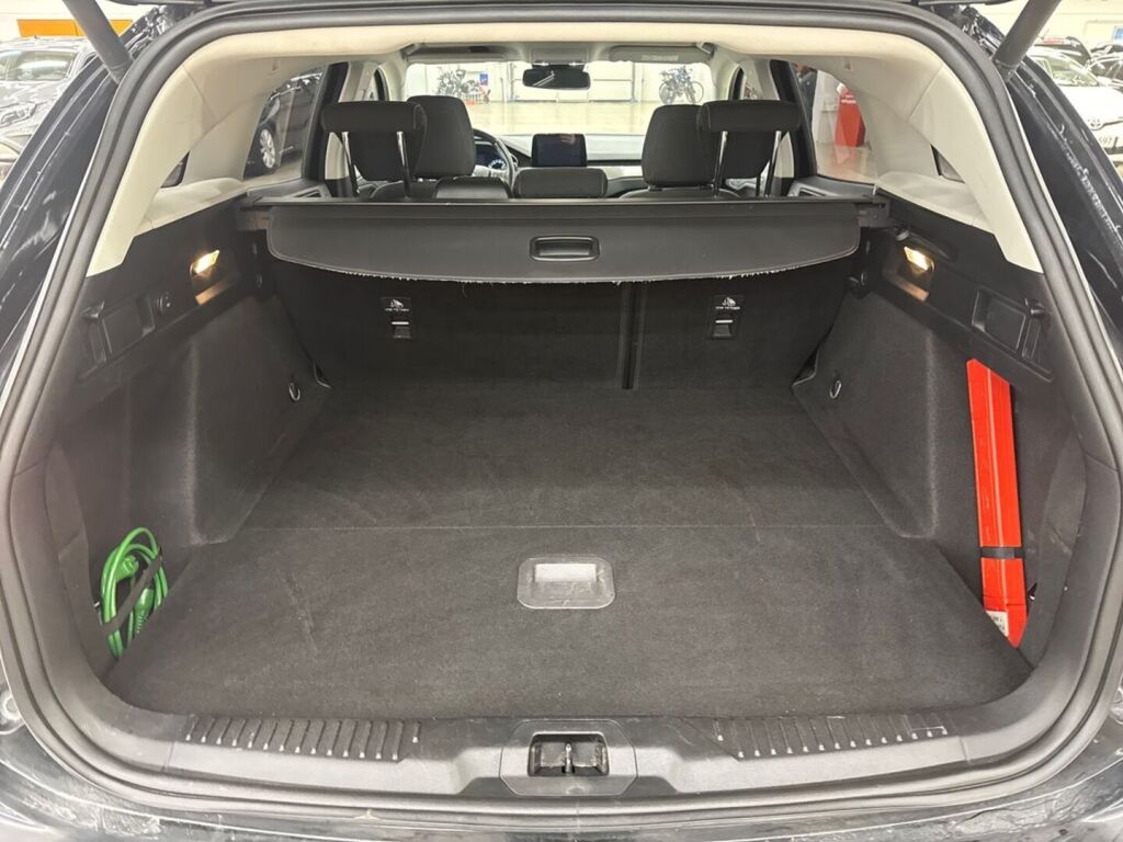 Ford Focus 2019 Musta