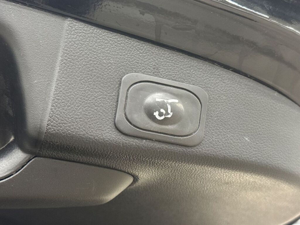 Ford Focus 2019 Musta