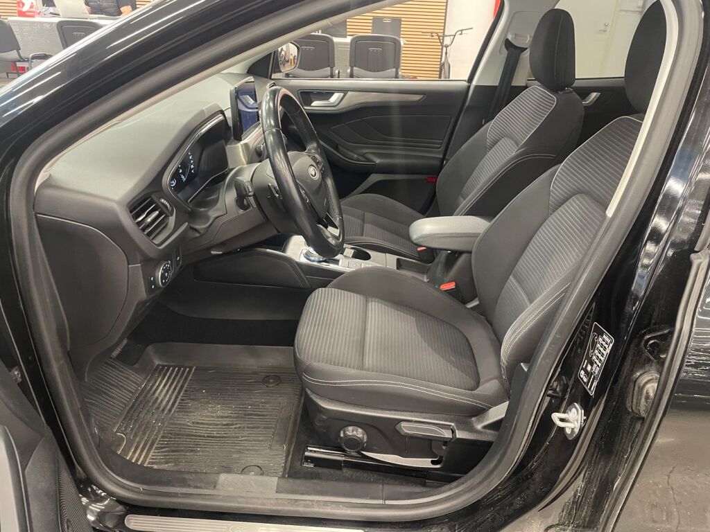 Ford Focus 2019 Musta