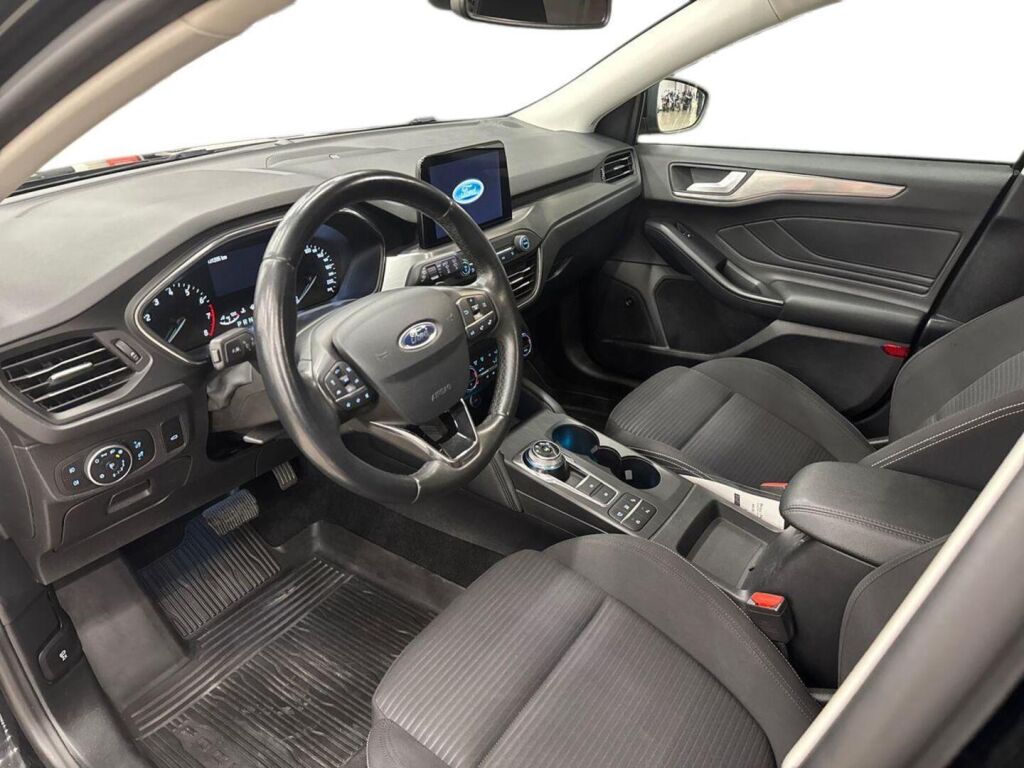Ford Focus 2019 Musta