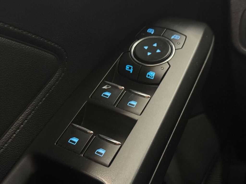 Ford Focus 2019 Musta