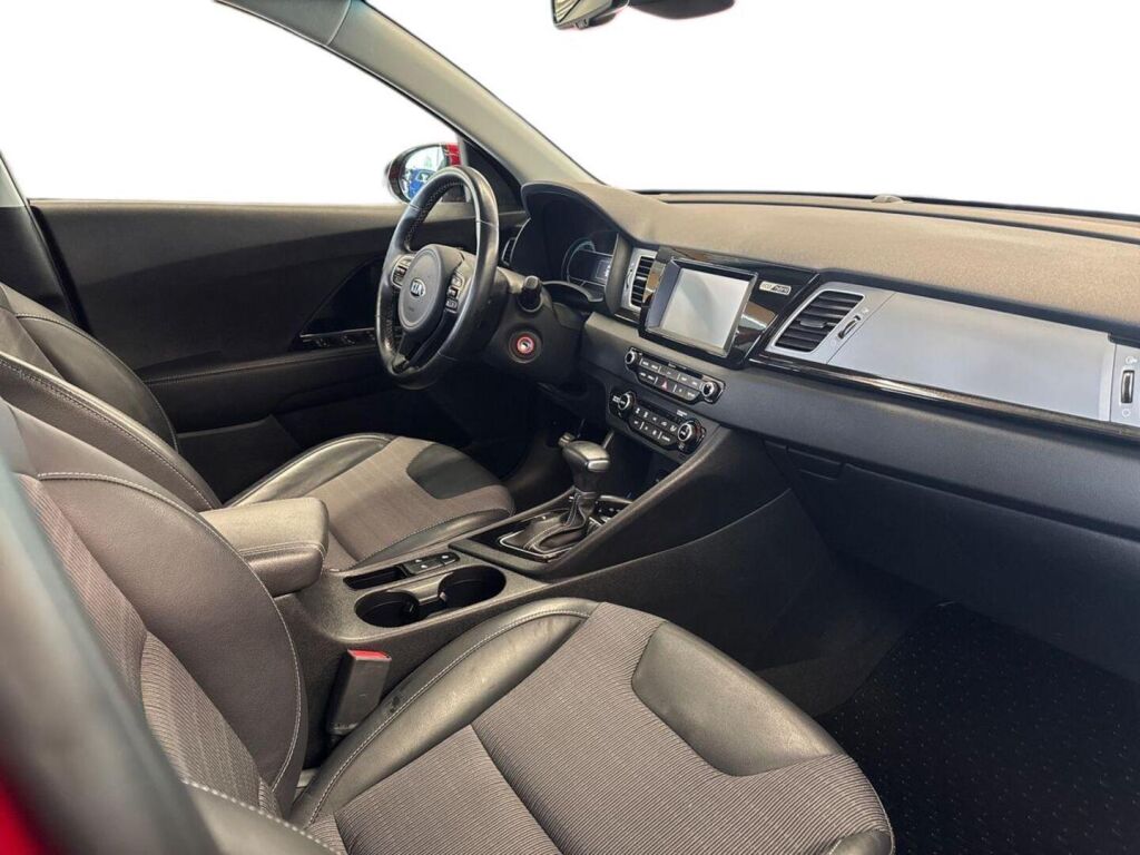 Kia Niro 2019 Metallinhohto Punainen