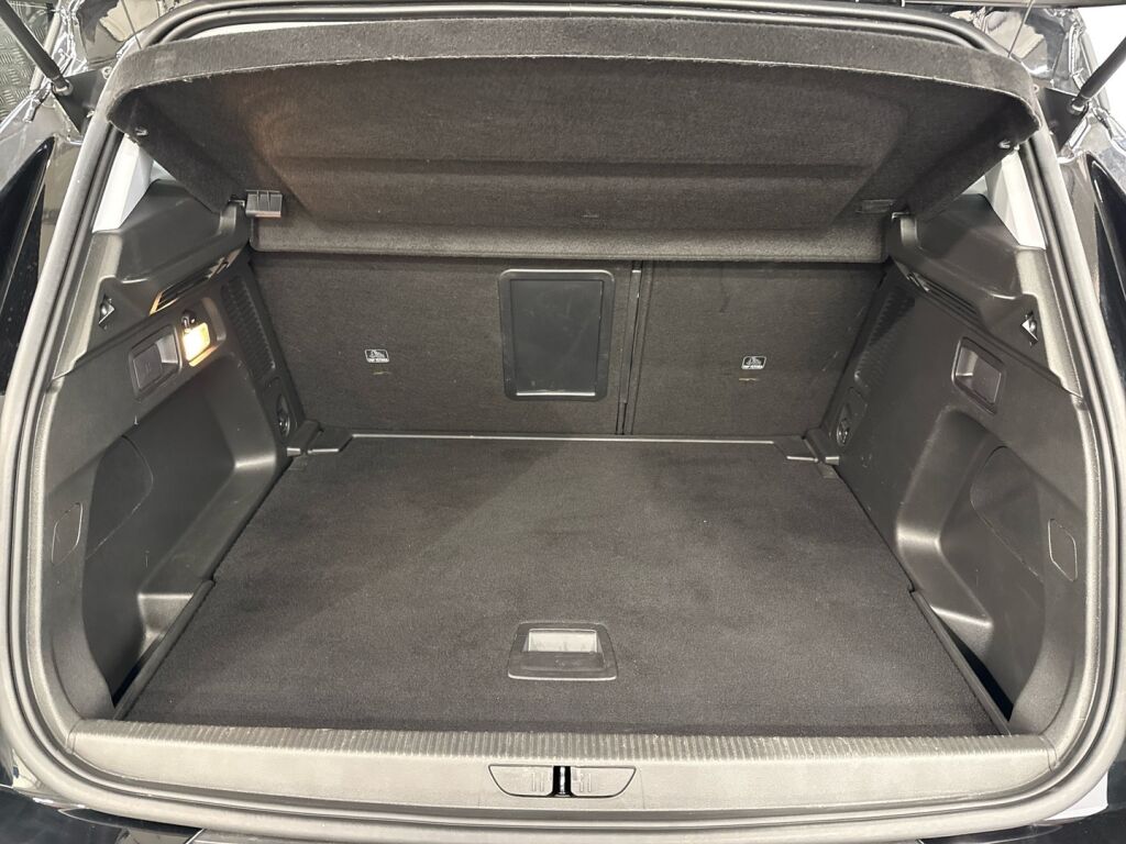 Opel Grandland X 2019 Musta
