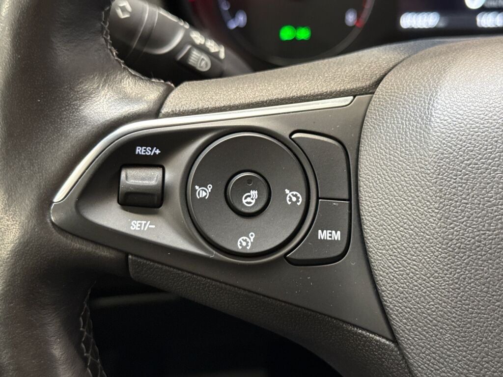 Opel Grandland X 2019 Musta
