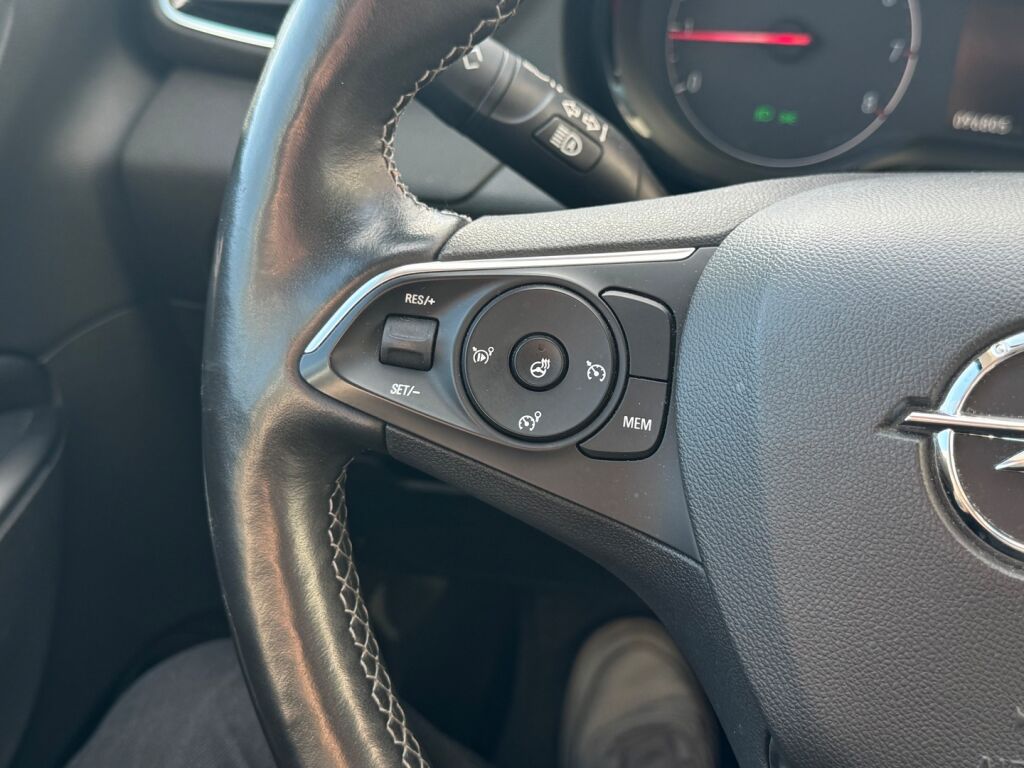 Opel Grandland X 2019 Musta