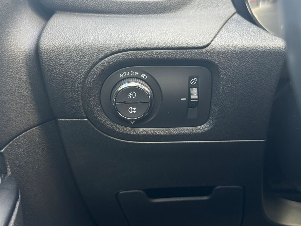 Opel Grandland X 2019 Musta