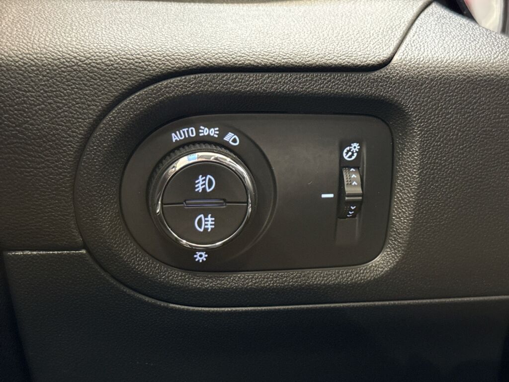 Opel Grandland X 2019 Musta