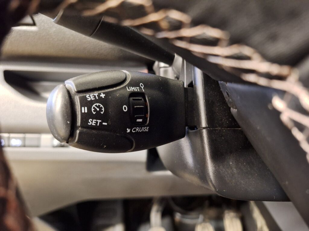 Peugeot Expert 2019 Valkoinen