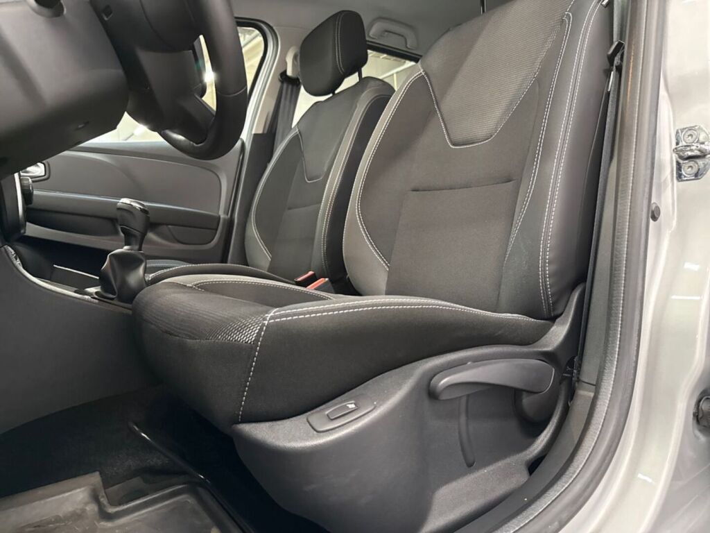 Renault Clio 2019 Harmaa