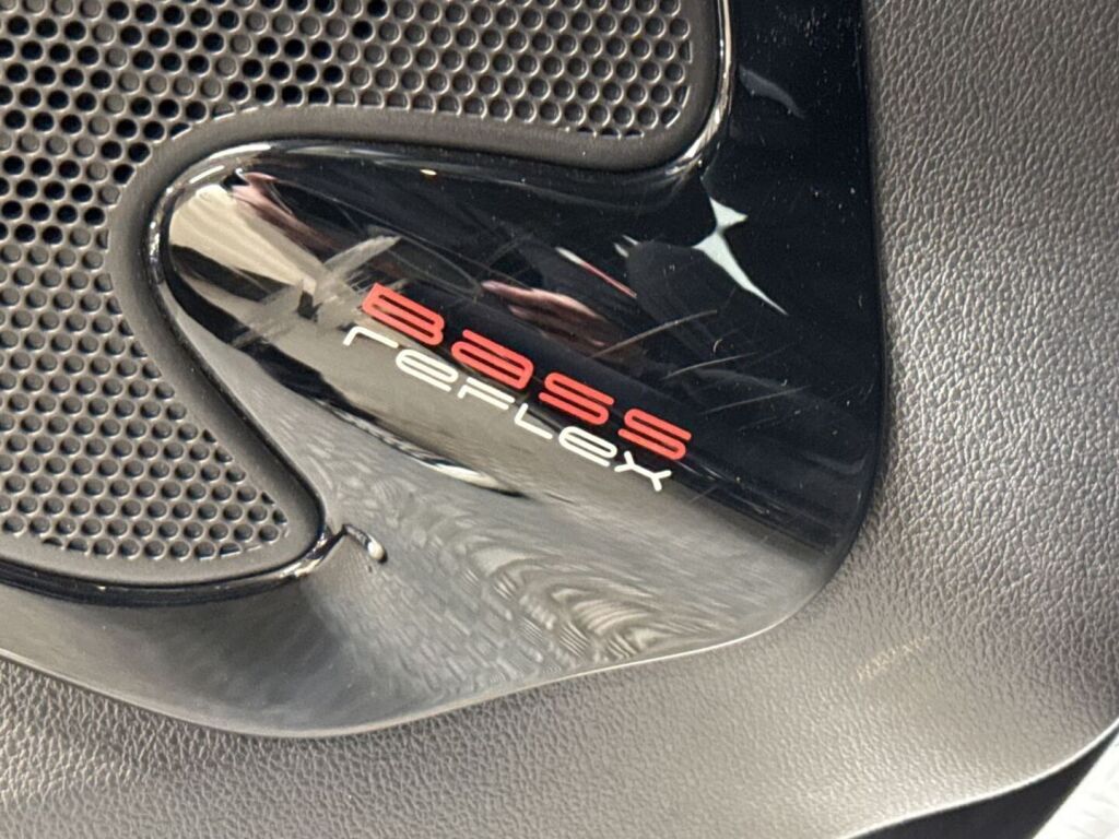 Renault Clio 2019 Musta