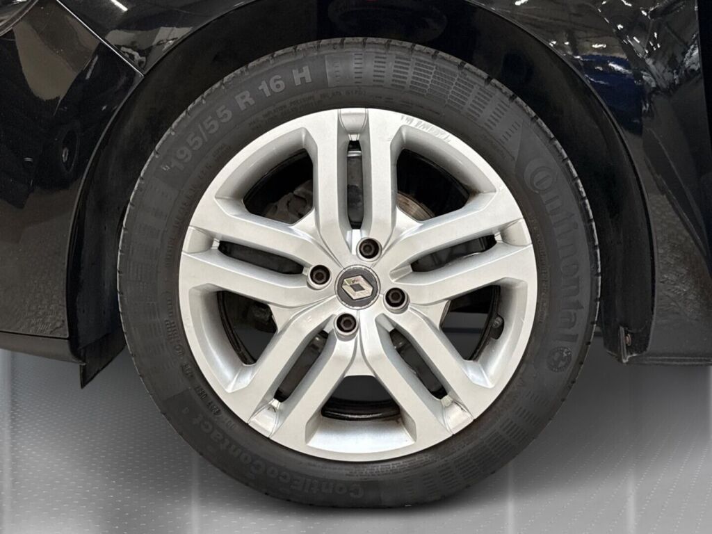 Renault Clio 2019 Musta