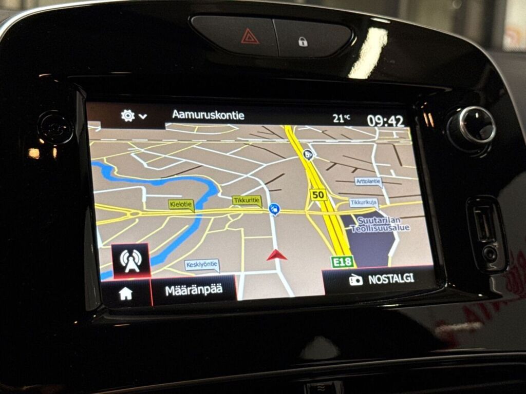 Renault Clio 2019 Musta