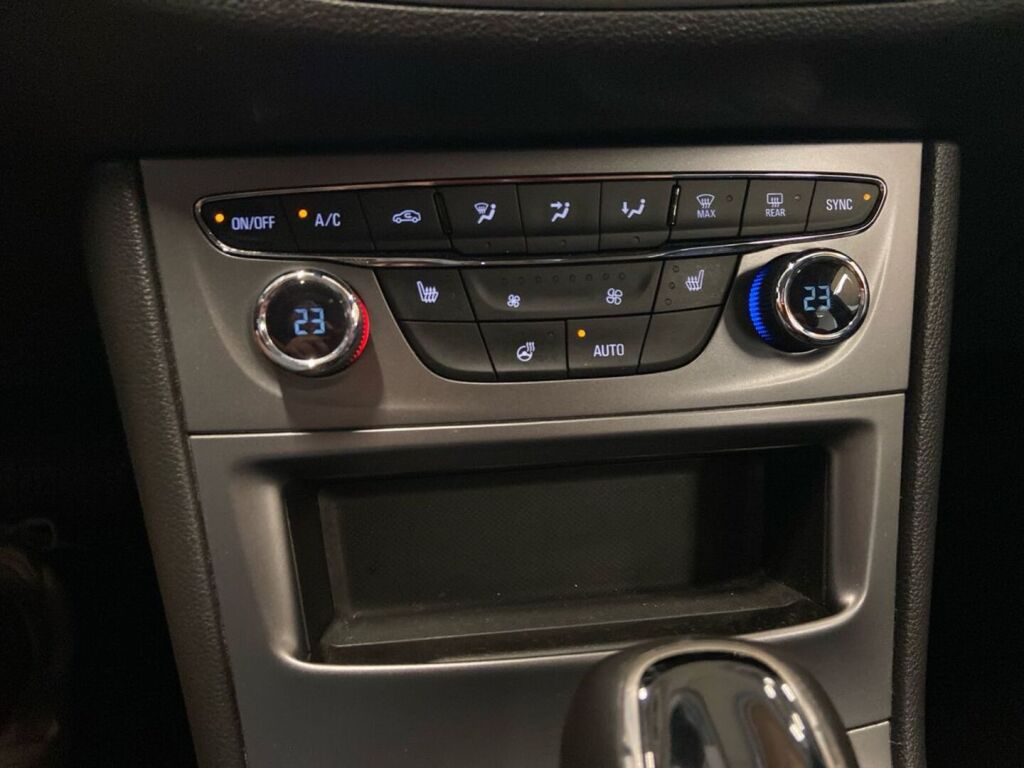 Opel Astra 2019 Hopea