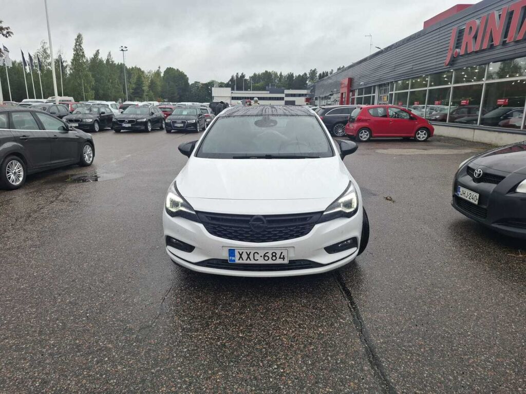 Opel Astra 2019 Valkoinen