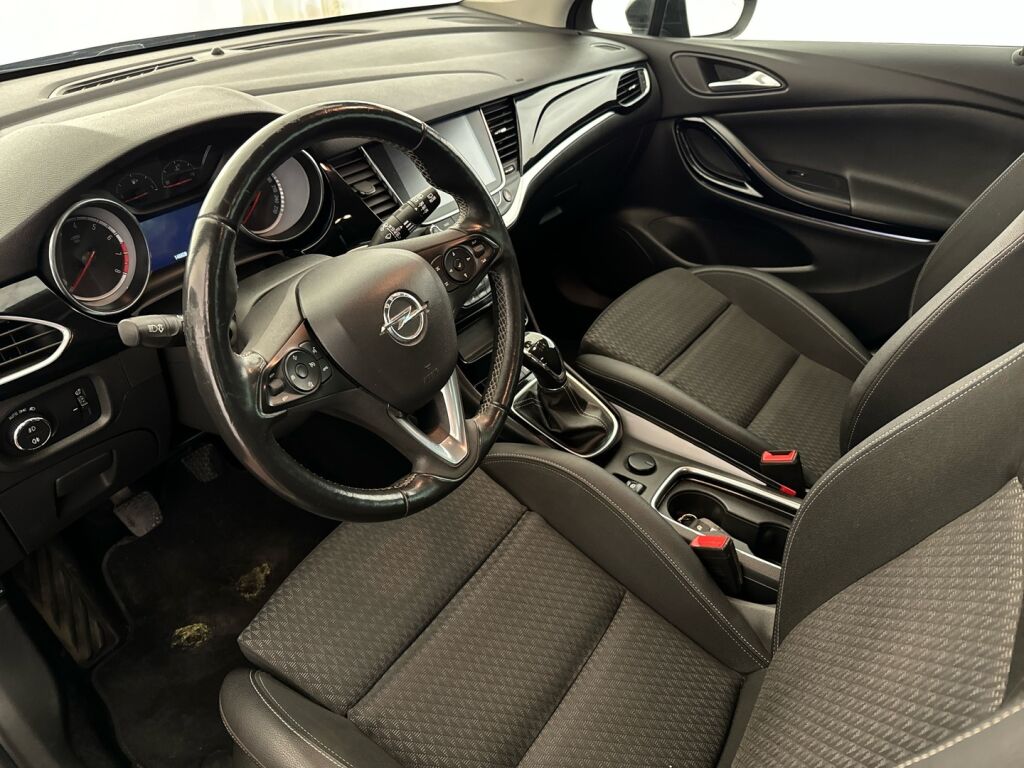 Opel Astra 2019 Musta