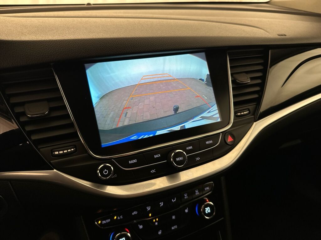 Opel Astra 2019 Musta