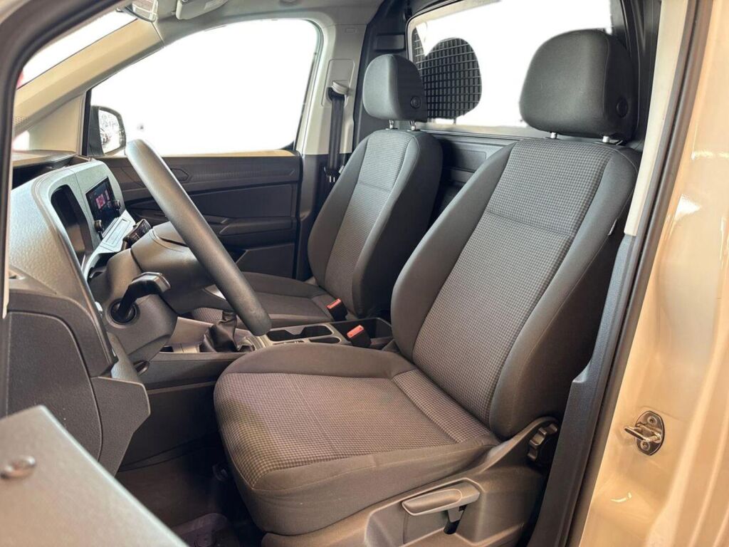 Volkswagen Caddy 2022 Valkoinen