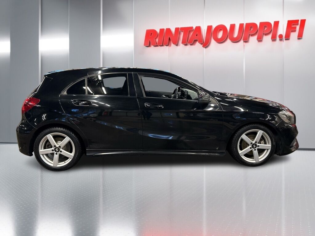 Mercedes-Benz A 2016 Musta