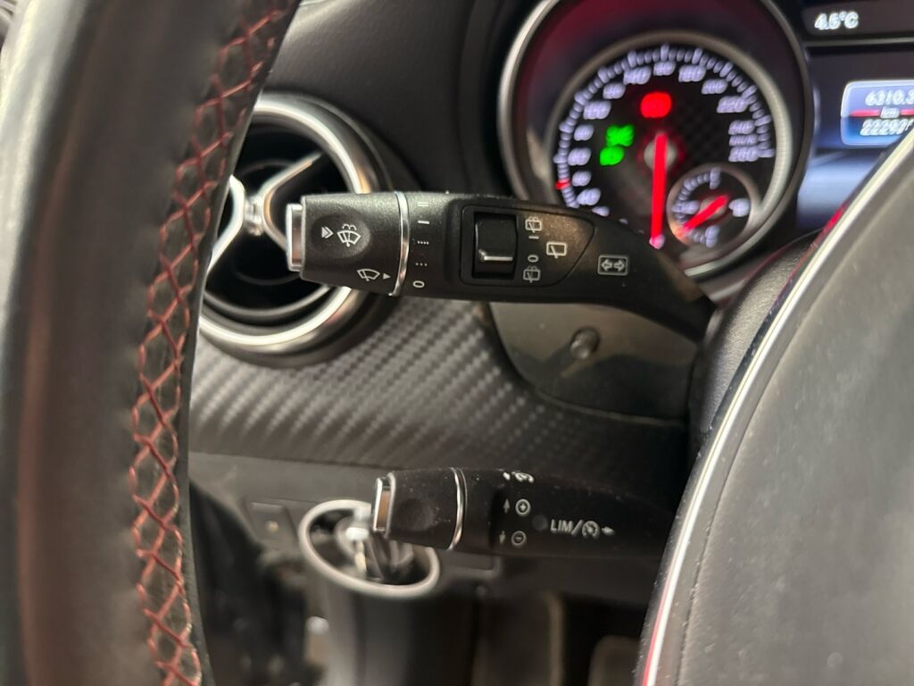 Mercedes-Benz A 2016 Musta