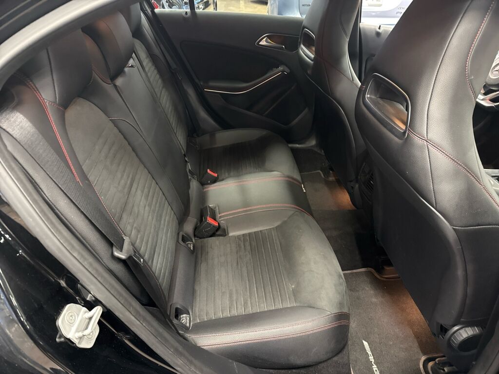 Mercedes-Benz A 2016 Musta