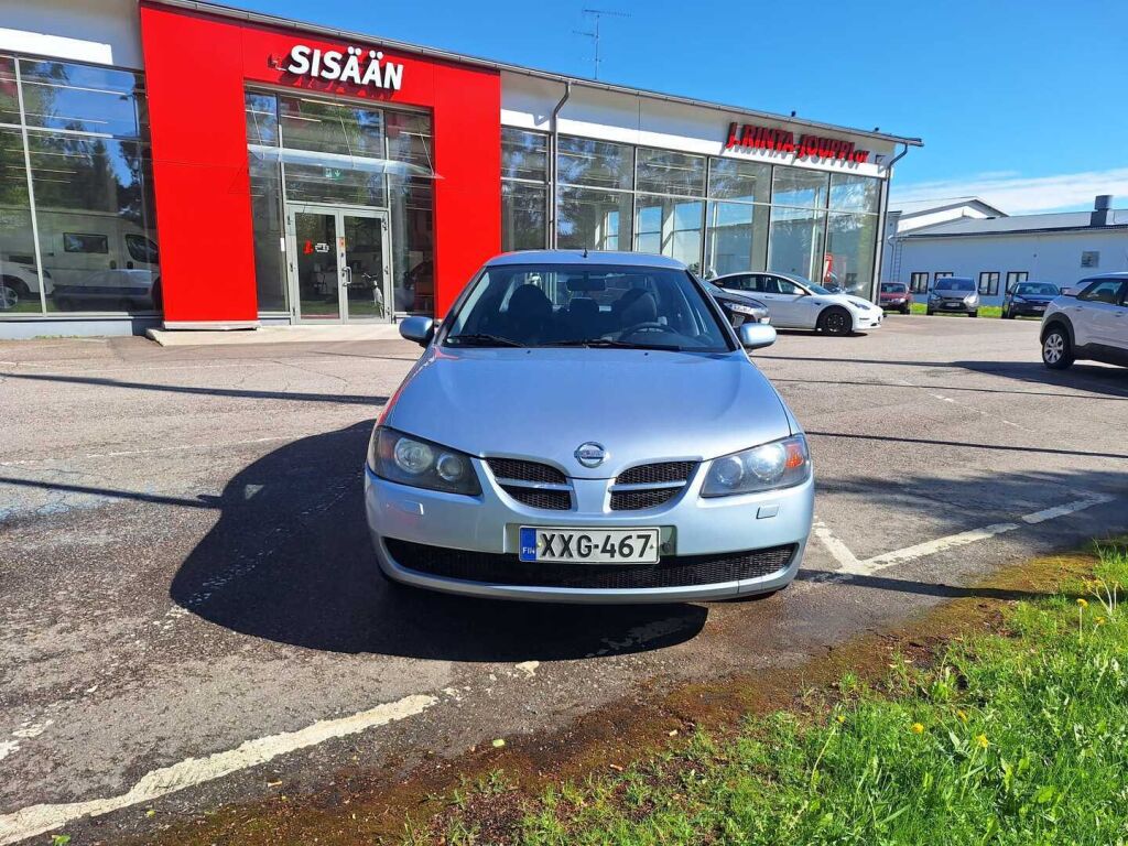 Nissan Almera 2006 Sininen