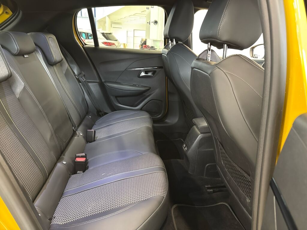 Peugeot e-208 2022 Keltainen