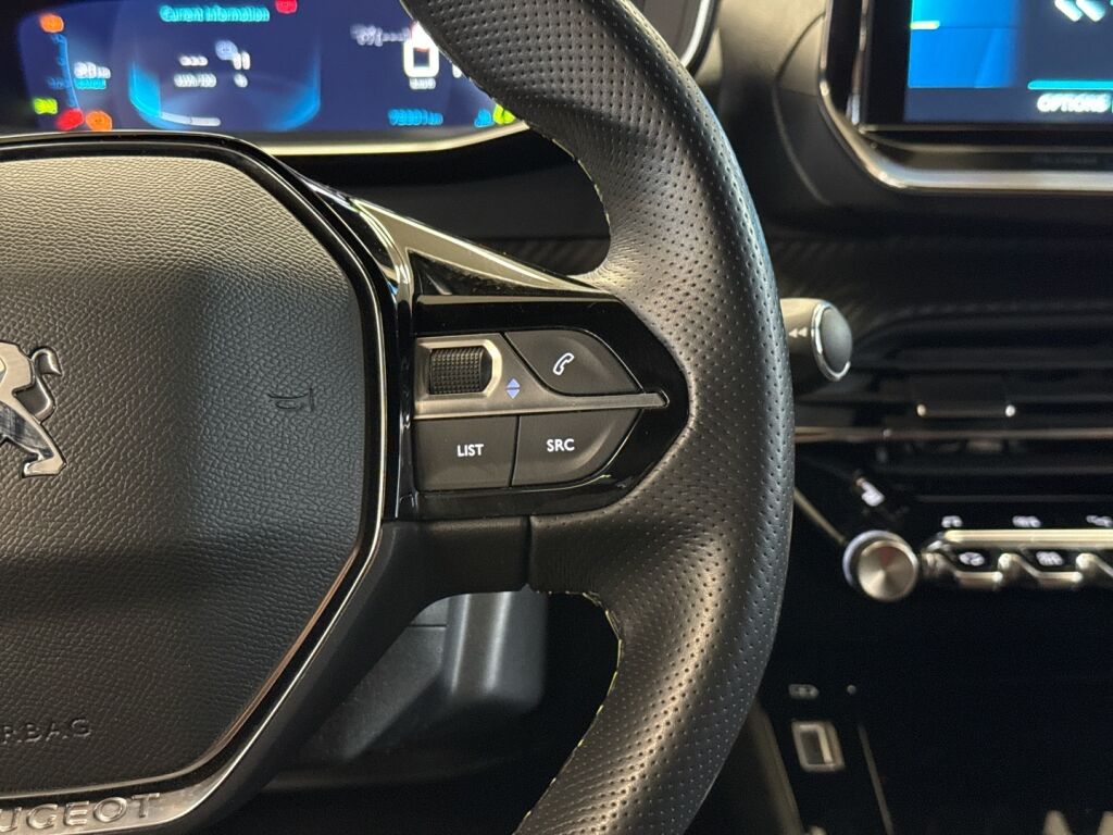 Peugeot e-208 2022 Keltainen