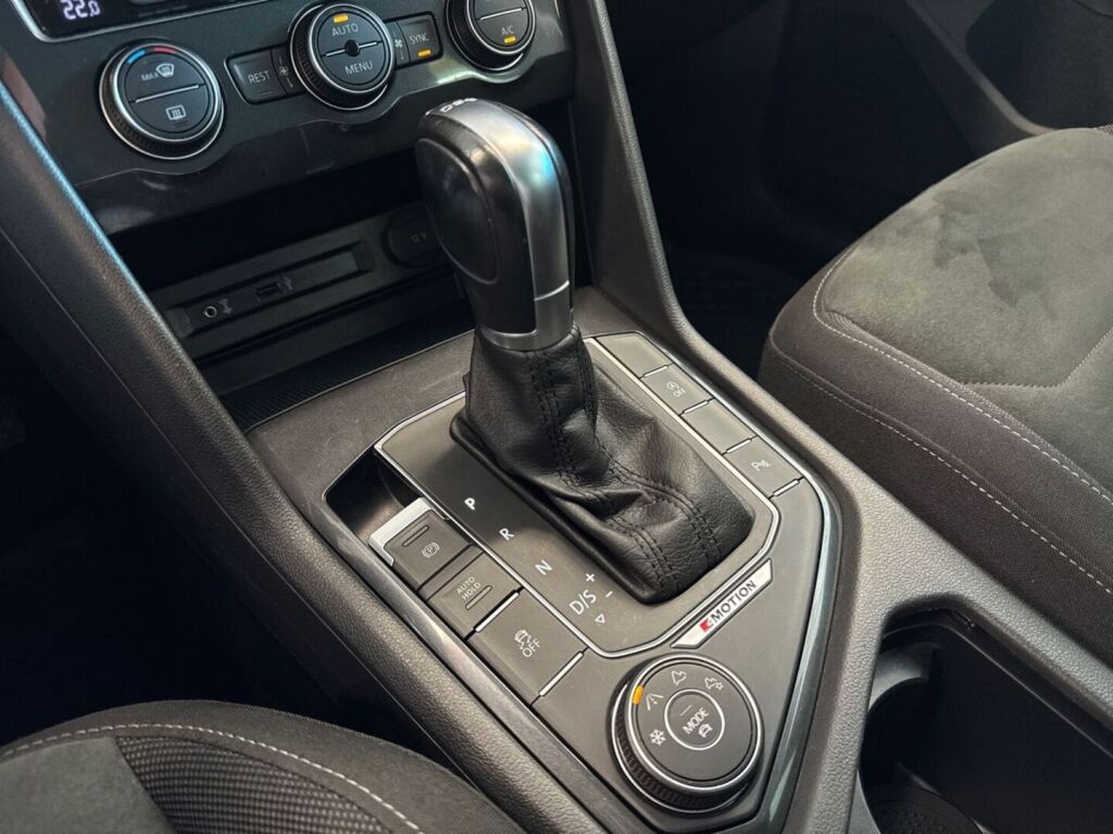 Volkswagen Tiguan 2016 Sininen