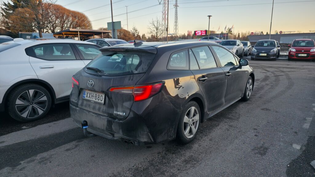Toyota Corolla 2020 Ruskea (beige)
