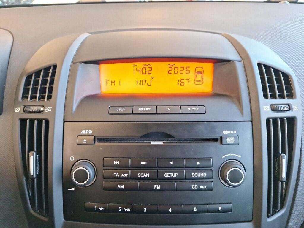 Kia Ceed 2007 Ruskea (beige)