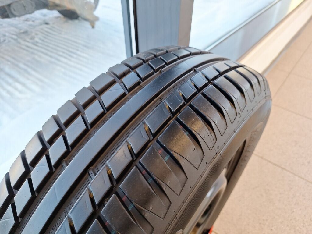 Kia Ceed 2007 Ruskea (beige)