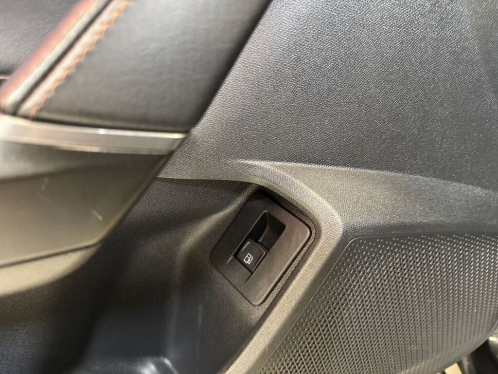 Cupra Formentor 2021 Musta