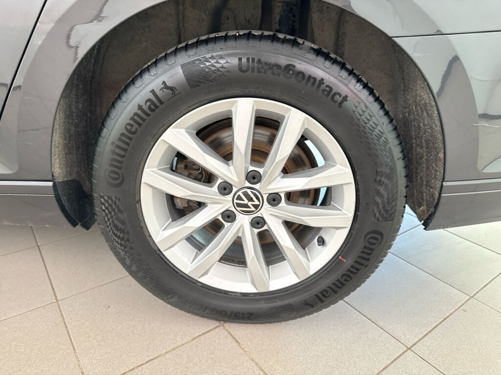 Volkswagen Passat 2021 Harmaa