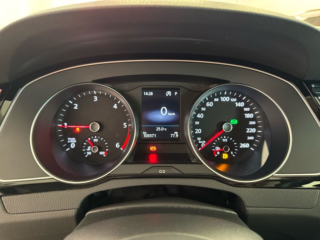 Volkswagen Passat 2021 Harmaa