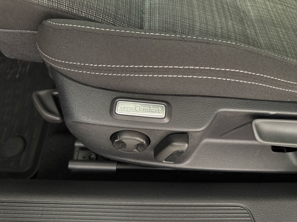 Volkswagen Passat 2021 Harmaa