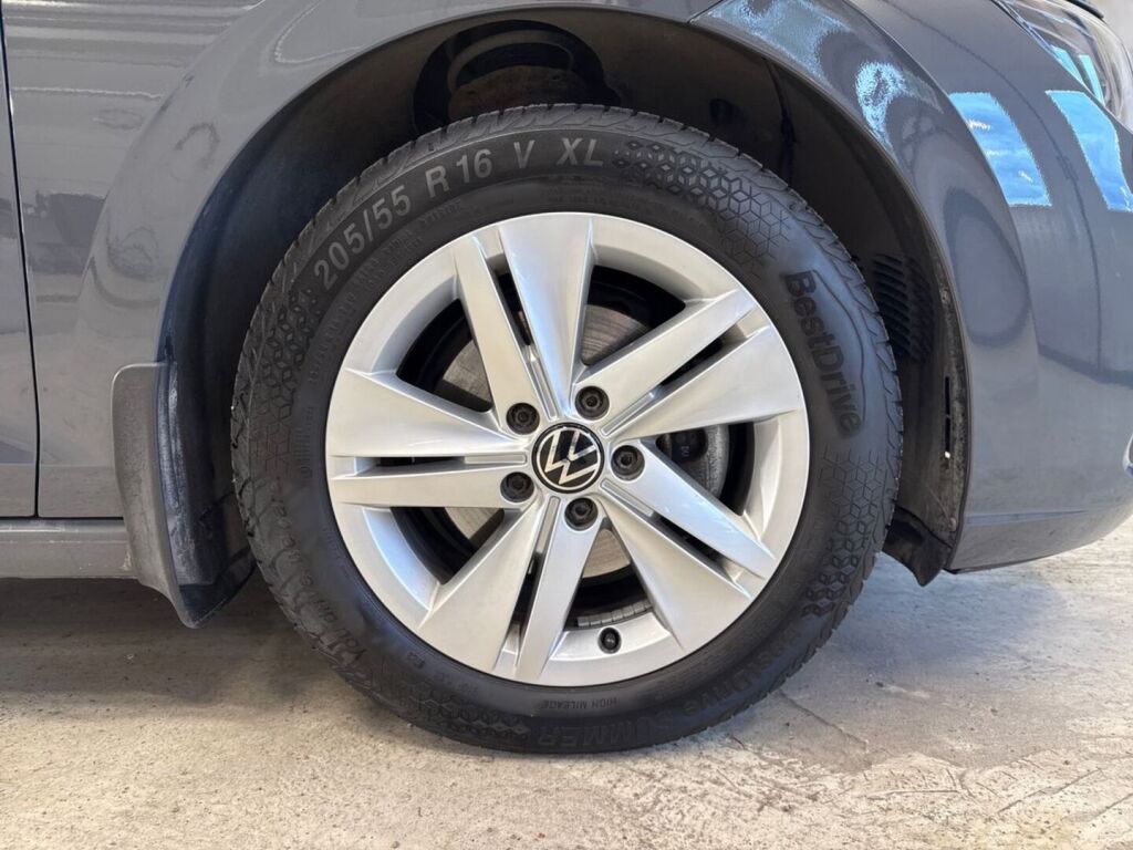 Volkswagen Golf 2021 Harmaa
