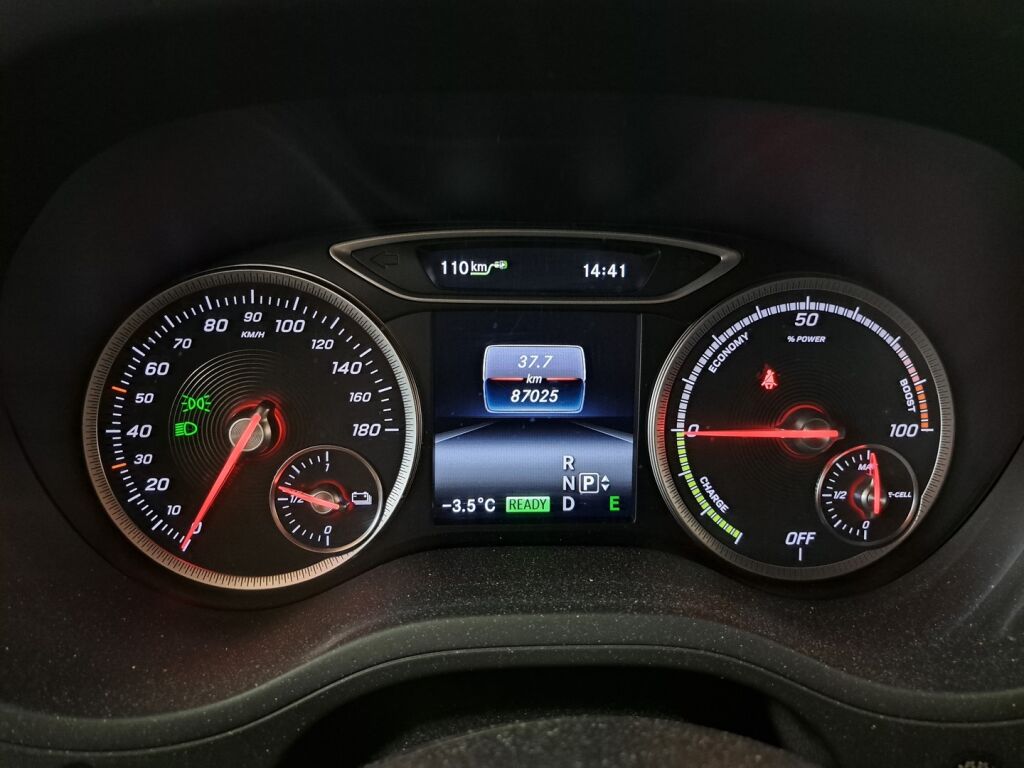 Mercedes-Benz B 2017 Valkoinen