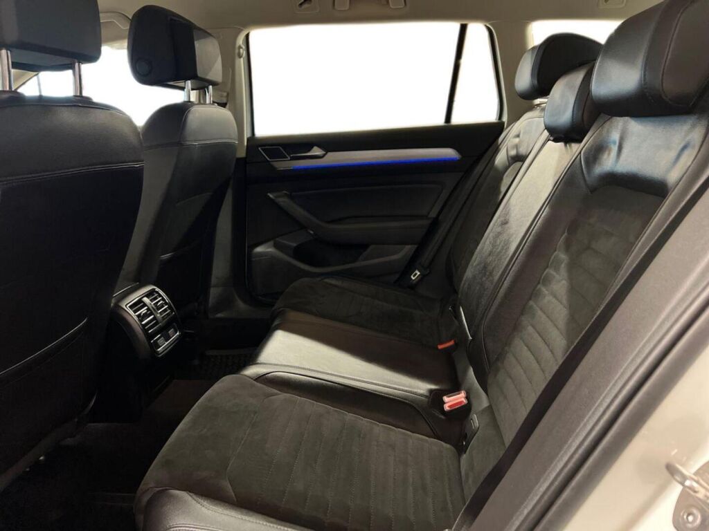 Volkswagen Passat 2018 Valkoinen