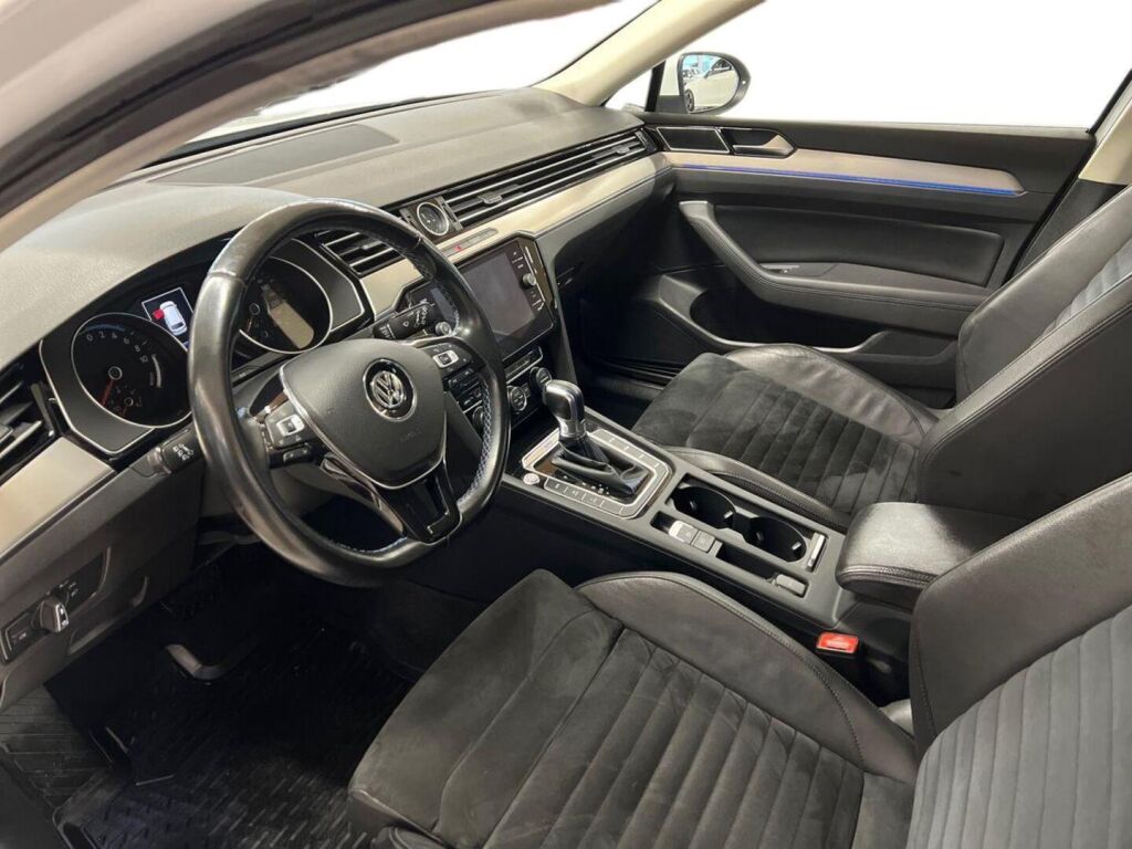 Volkswagen Passat 2018 Valkoinen