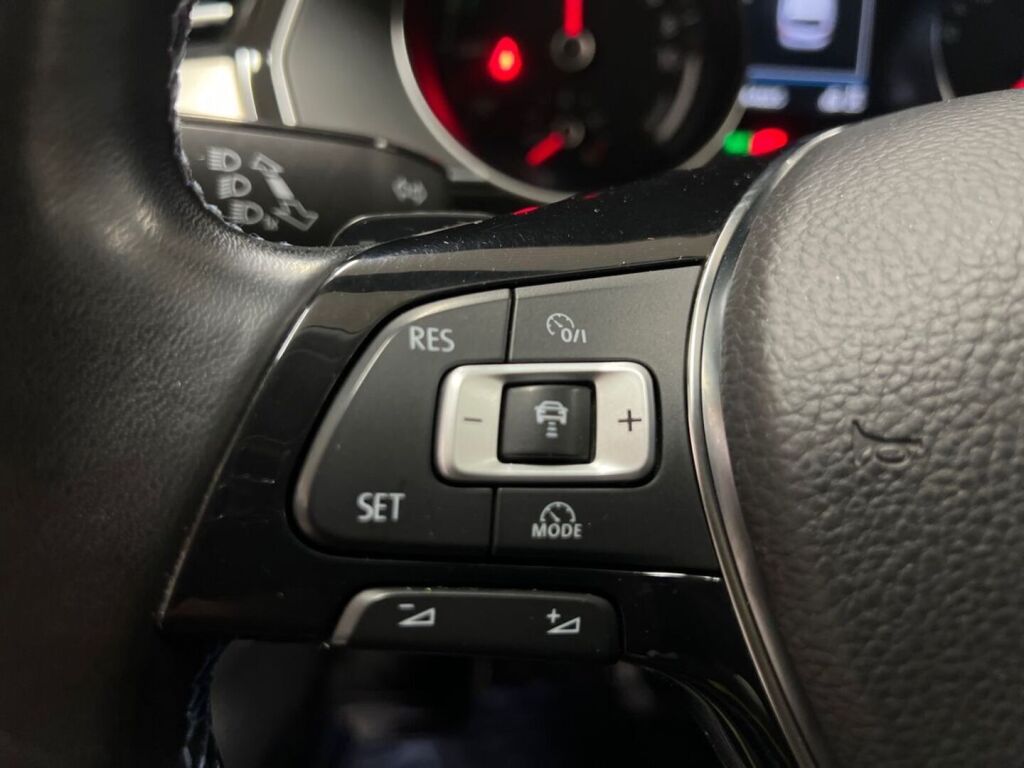 Volkswagen Passat 2018 Valkoinen