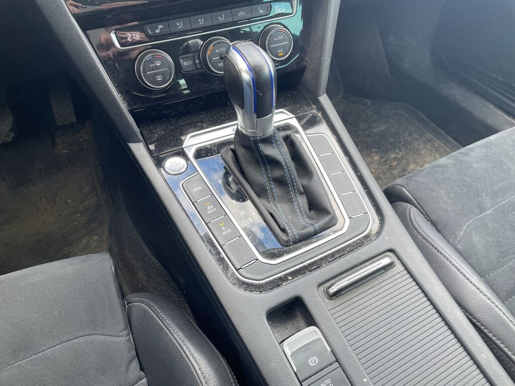 Volkswagen Passat 2017 Valkoinen