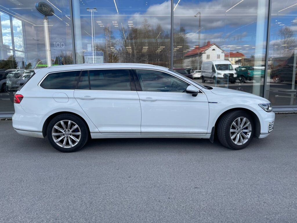 Volkswagen Passat 2017 Valkoinen
