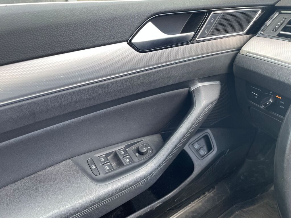 Volkswagen Passat 2017 Valkoinen