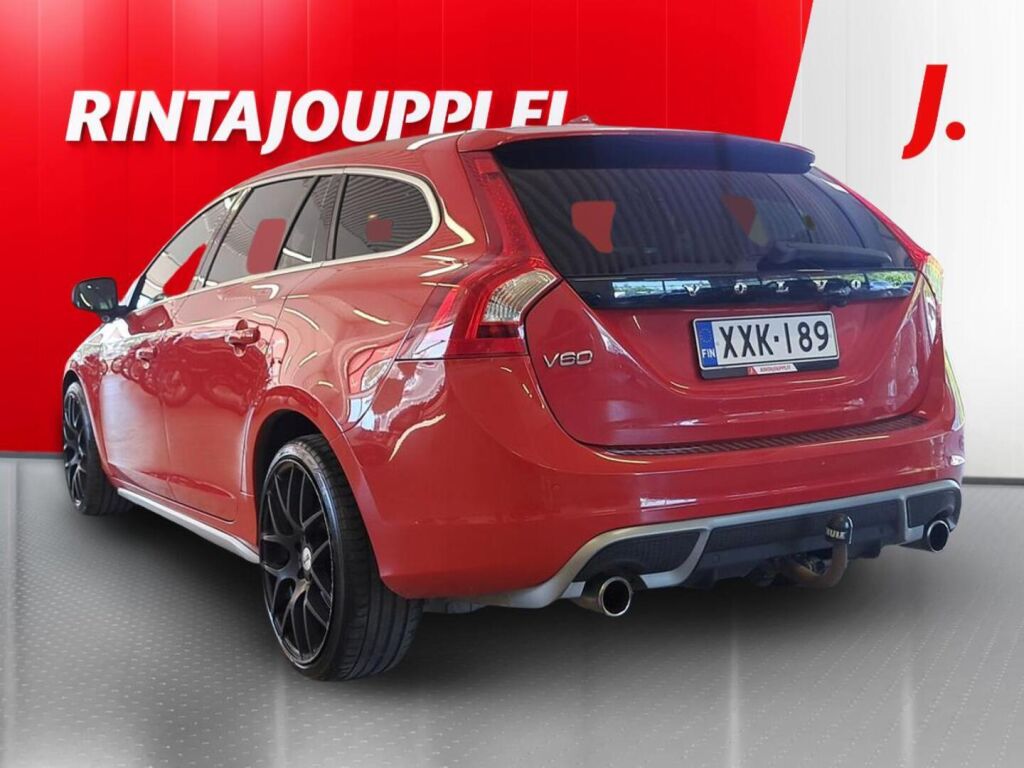 Volvo V60 2011 Punainen