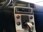 Volvo V60 2011 Punainen