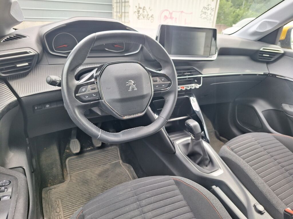 Peugeot 208 2021 Keltainen